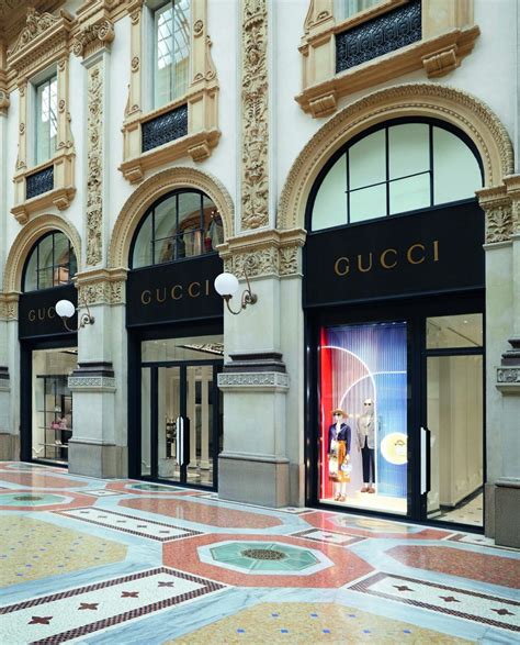 negozi gucci stazione milano centrale